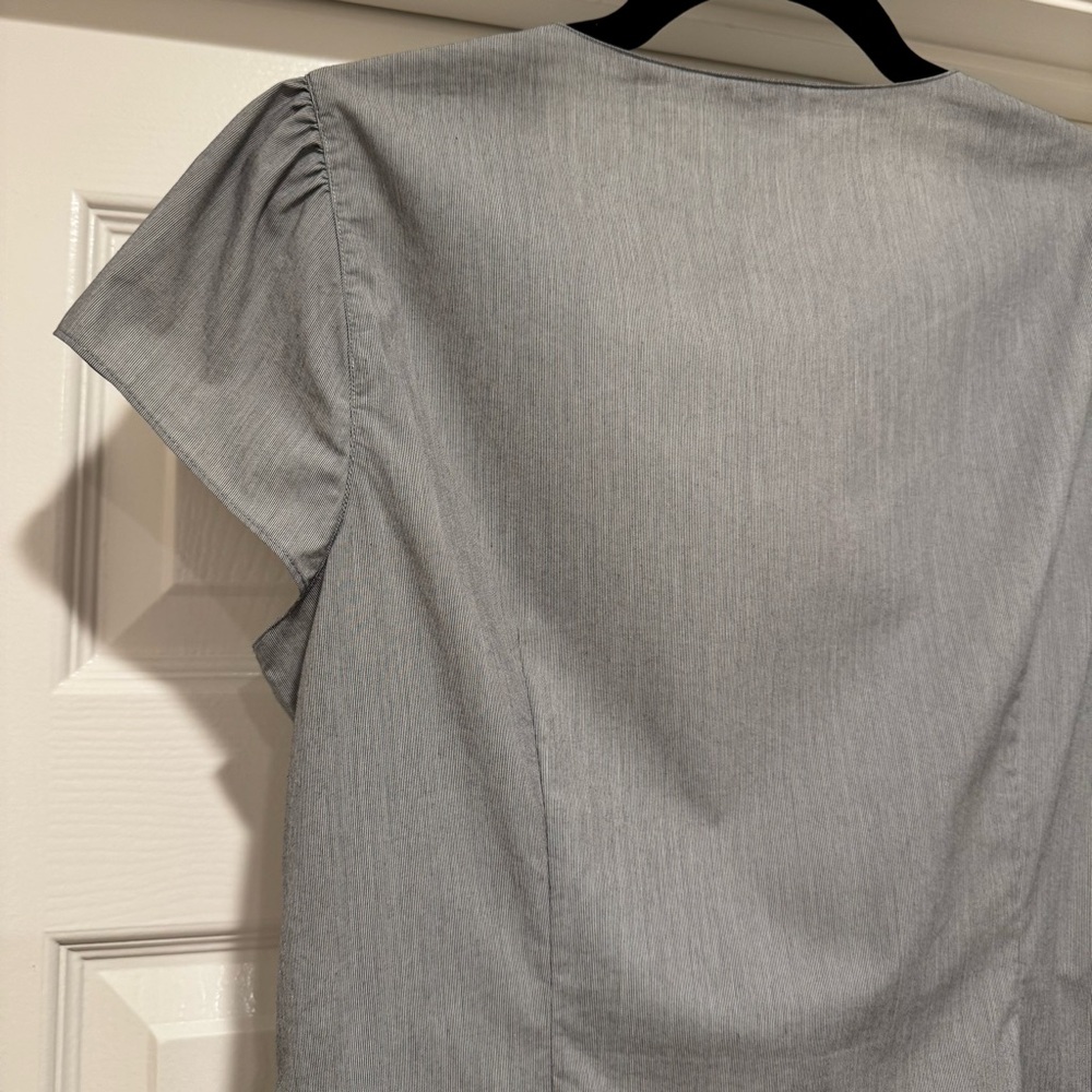 Ted Baker Gray Blouse with Tie Front Size 4/US Size 10 (Large) - Picture 6 of 16